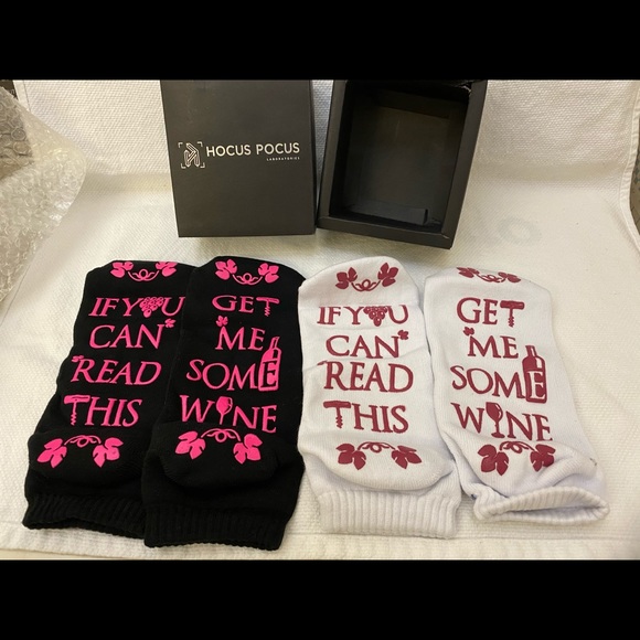 Hocus Pocus Accessories - R- AS ❤️3/$30 If You Can Read This Bring Me Wine 2prSock